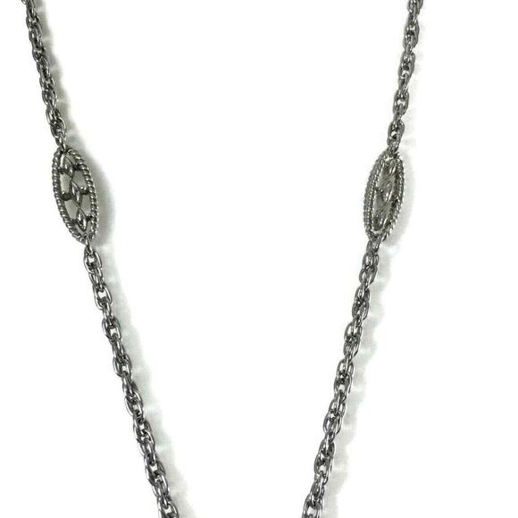 Vintage Trifari Necklace Ornate Medallion Silvertone Chain Womens‎ Jewelry Gift - Picture 3 of 6